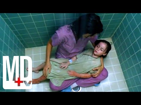 She's Allergic to LIGHT | House M.D. | MD TV