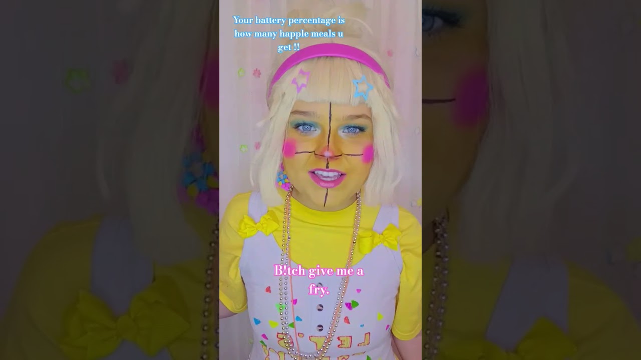 I'm lowk hungry #cosplay #fnaf #fnafcosplay #toychica #videogames #fyp #trending ##relatable #viral