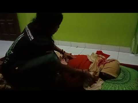 pijat urut syaraf kretek tulang// pijat ibu muda part1