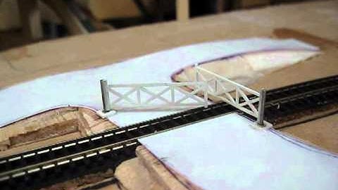 Automatic Level Crossing Gates in N Scale with Heathcote Electronics