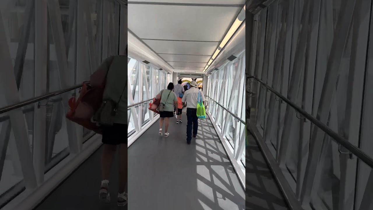 Carnival Breeze Boarding #cruise