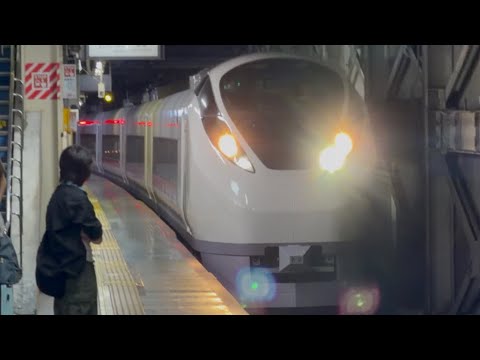 【4K高画質】【５分遅れで爆走💨】E657系ｶﾂK2編成が特急ときわ７９号勝田行きとして警笛を鳴らしながら松戸駅1番線を高速通過するシーン（79M）2026.8.24.21:52