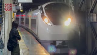 【4K高画質】【5分遅れで爆走💨】E657系カツK2編成が特急ときわ79号勝田行きとして警笛を鳴らしながら松戸駅1番線を高速通過するシーン(79M)2026.8.24.21:52