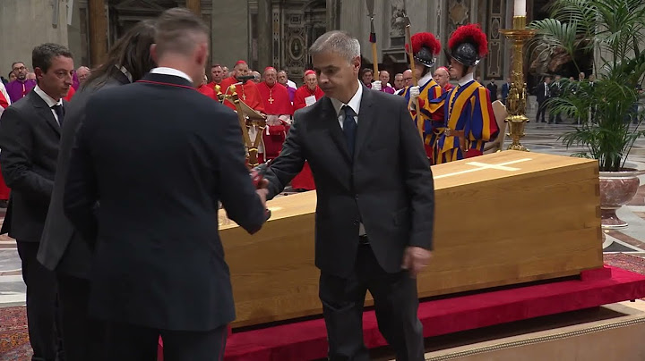 Il rito di chiusura della bara di Papa Francesco, 25 aprile 2025