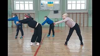 Загальнорозвивальні/коригувальні вправи для верхньої частини тулуба.