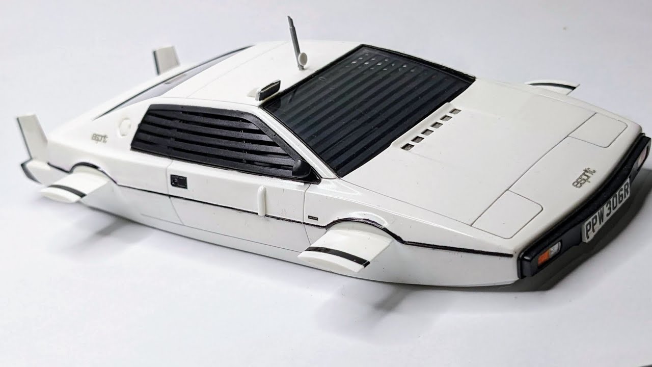 Lotus Esprit S1 Submarine full build - from 'The Spy Who Loved Me' - Fujimi  1/24