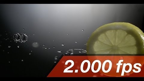 Lemon Slice Is Routating Onto A Water Surface 1
