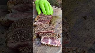 IN CRUST WE TRUST! Peter Luger Style Steak in the Ooni