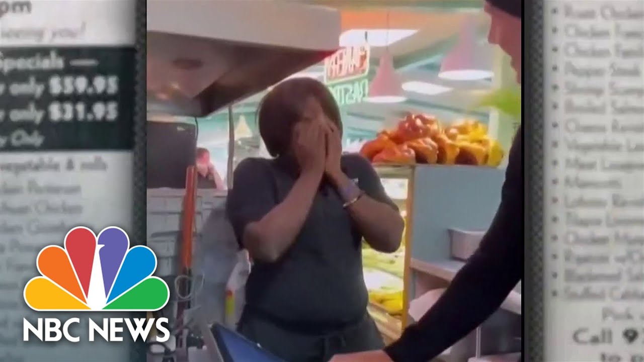 Jets Quarterback Surprises Waitress With Game Tickets