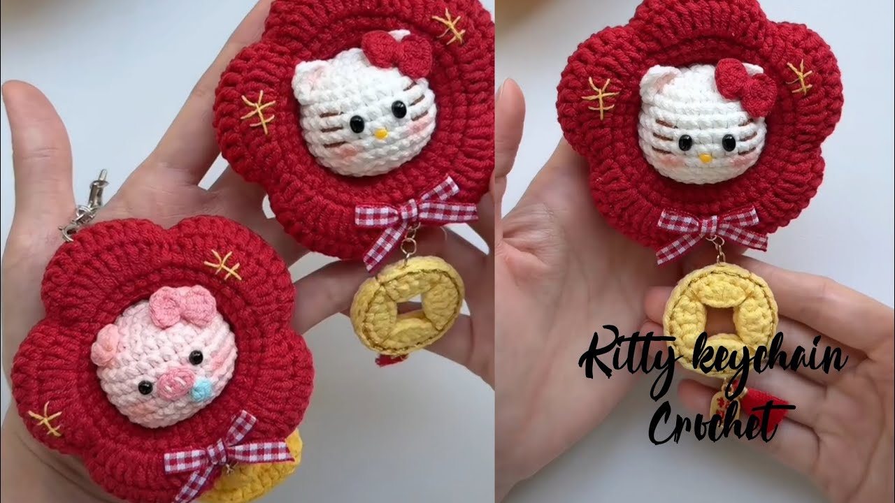 Handmade crochet hallo kitty keychain 🌹
