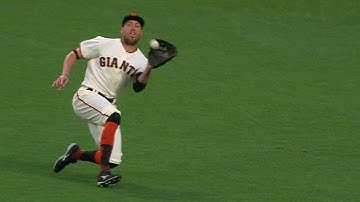 LAD@SF: Pence makes a sliding catch to rob Grandal