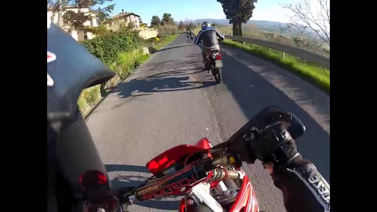 moto2 Out of control -HM crm 125 2t- Girata a Volterra GO PRO HD