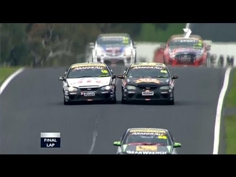 2011 V8 Ute Series - Bathurst - Race 1 Highlights