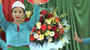 Đồng chí Bùi Văn Tinh, Phó Bí thư Thường trực Huyện ủy, dự ngày hội đại đoàn kết toàn dân tộc