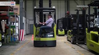 Test Clark SRX 16 reachtruck