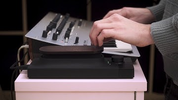 Touché & Minilogue : Housey Bass