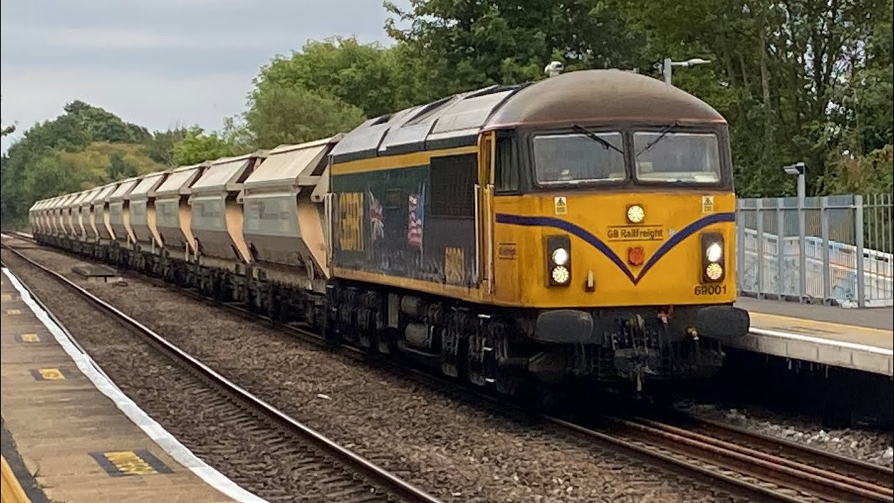 The original 69001 “Mayflower” 6E88 with a delivery of 15 sand hoppers to Goole Glassworks 22/8/2025