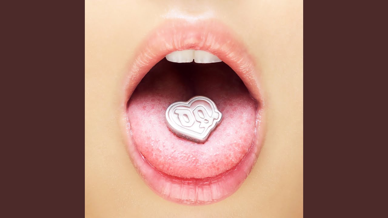 YouTubeでBotox Lipsを視聴 YouTubeでBotox Lipsを視聴