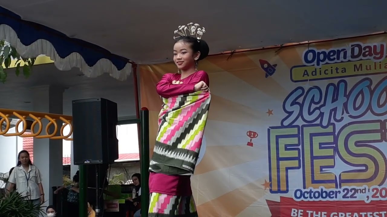 fashion show busana melayu Hut kota pontianak ke 251