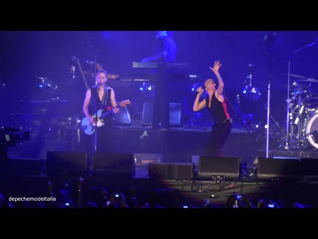 Depeche Mode - Wrong - Roma Stadio Olimpico 25.06.2017 4K Ultra HD class=