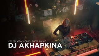 Рrogressive house meets indie dance in the DJ set by AKHAPKINA | UMAKER