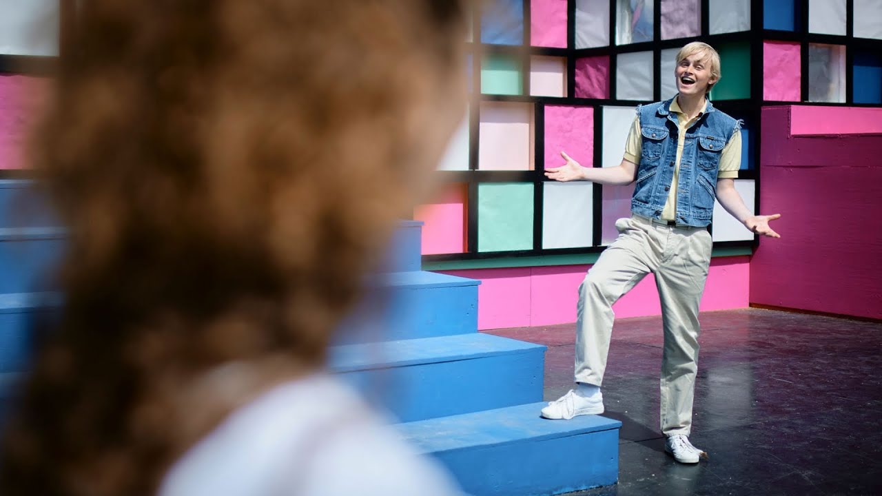 Tænder på dig – Vi maler byen rød: The Musical 2021 | Nyborg Voldspil