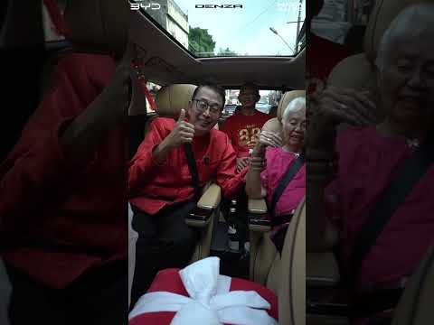 Bakti Anak kepada Ibunya, mempersembahkan Denza D9 untuk ibunya di hari Imlek P Tung Desem Waringin