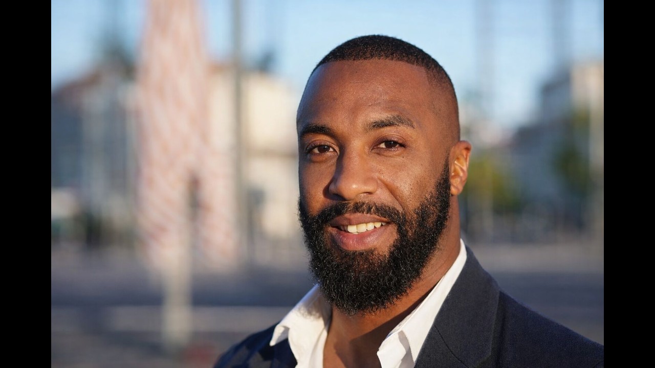 O racismo e as ondas de choque da Luz no futebol mundial. Veja o 