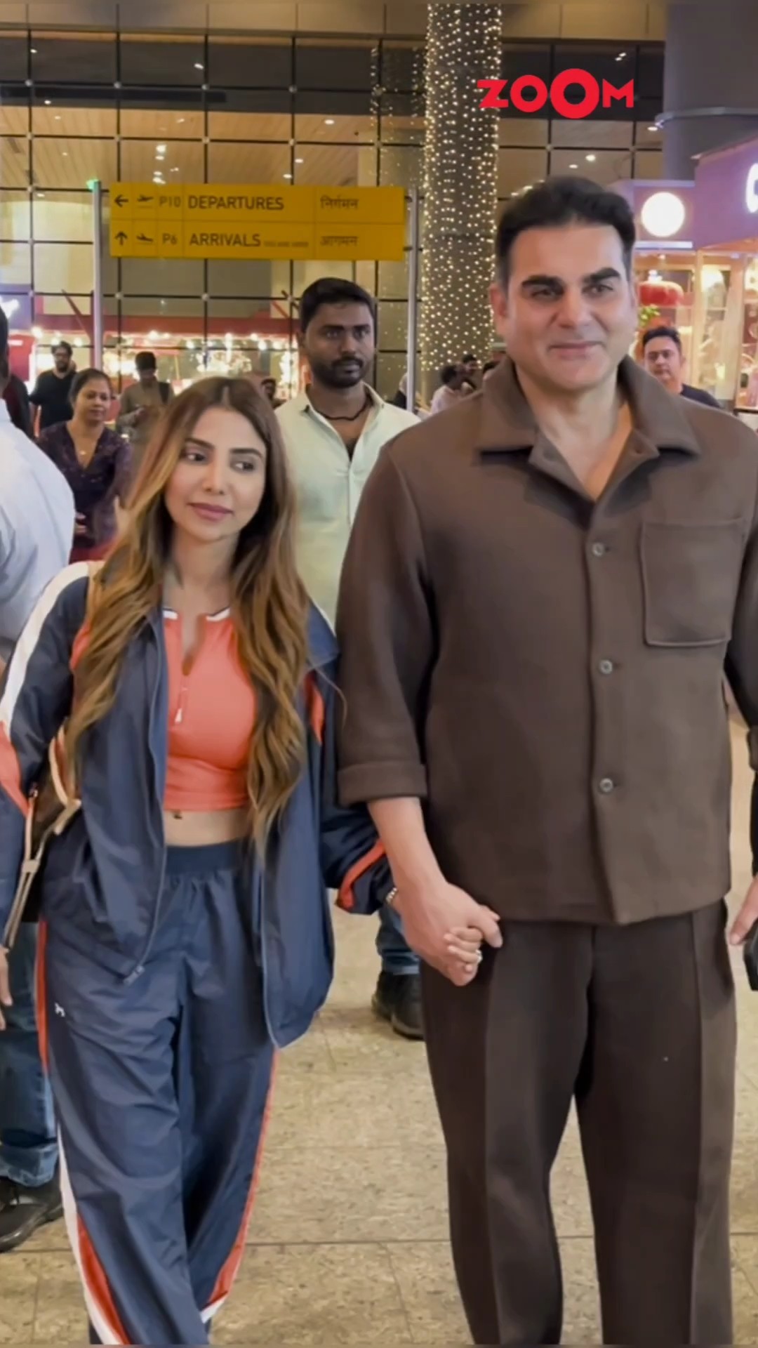 Arbaaz-Sshura Khan GIGGLE as spotted at the airport hand in hand ?? #arbaazkhan #sshurakhan