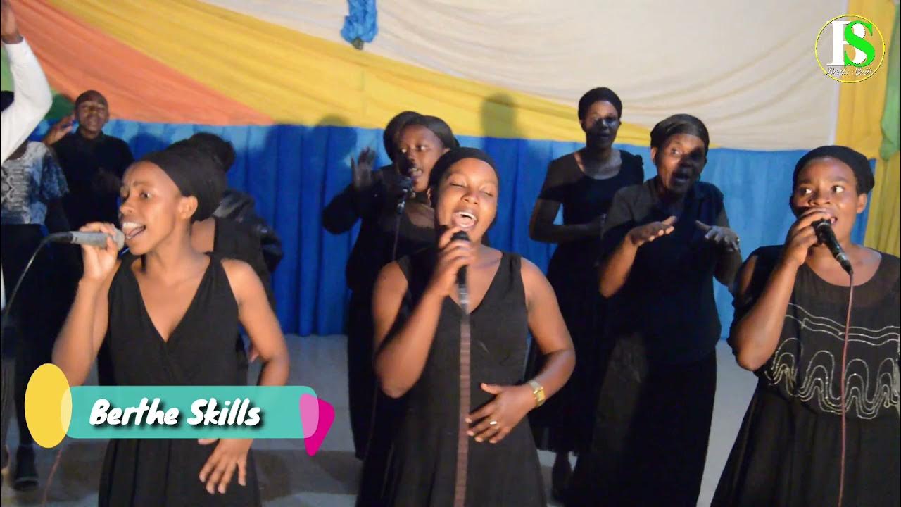 Reba Indirimbo Dufite Imana Ikomeye Ya Choral Urukundo Adepr Rwabuye