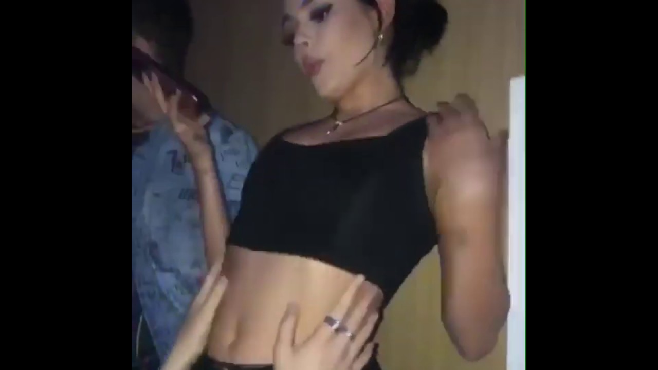 maggie lindemann dancing to old town road - YouTube.