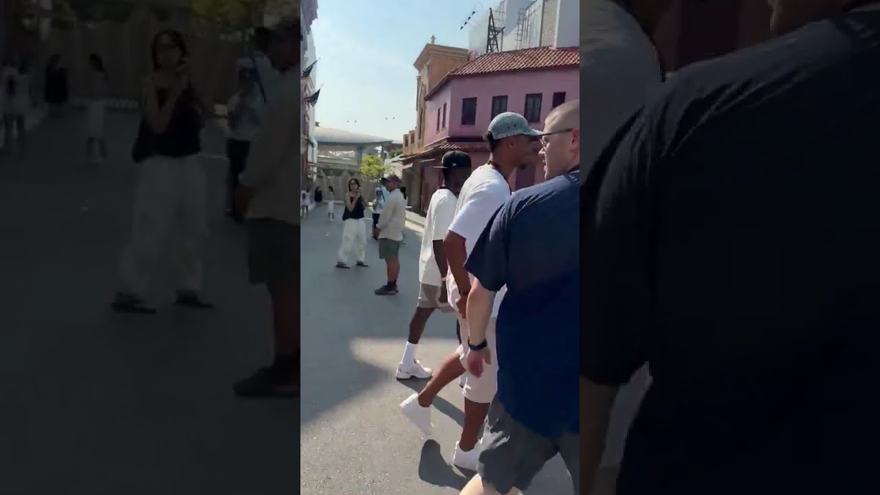 Fan Asks William Saliba To Sign A New Contract 
