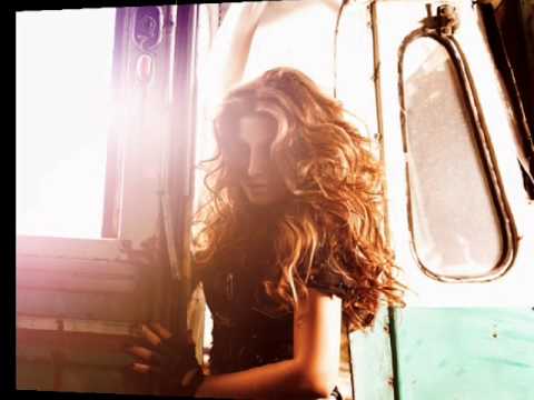 Bruno Mars που χρονολογείται sugababe