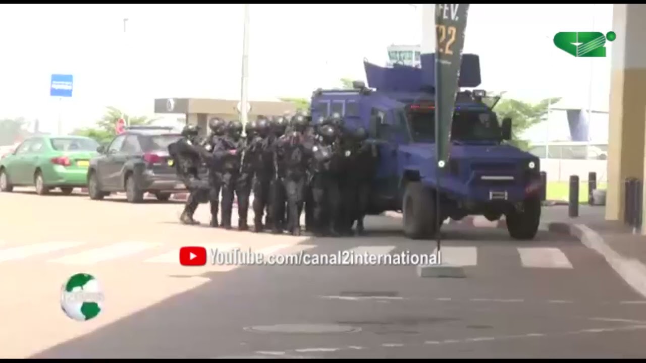 AEROPORT INTERNATIONAL DE YAOUNDE NSIMALEN : Dispositif anti-terroriste teste ( Jt, 14/12/2021 )