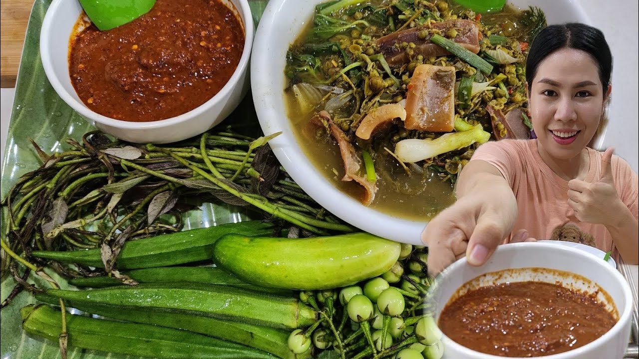 แกงดอกขี้เหล็กใส่หมึกกรอบอร่อยมากค่ะ กินกับยอดตดหมูตดหมา หรือเรียกอีกอย่างว่ายอดพาโหม