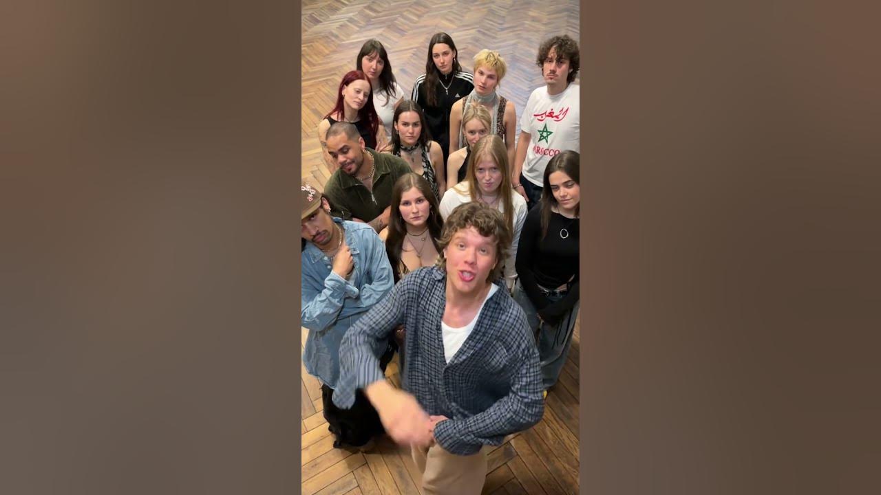ich möchte mitteilen das dieses Lied jetzt überall zu hören ist! #zartmann #newmusic #taumichauf ich möchte mitteilen das dieses Lied jetzt überall zu hören ist! #zartmann #newmusic #taumichauf