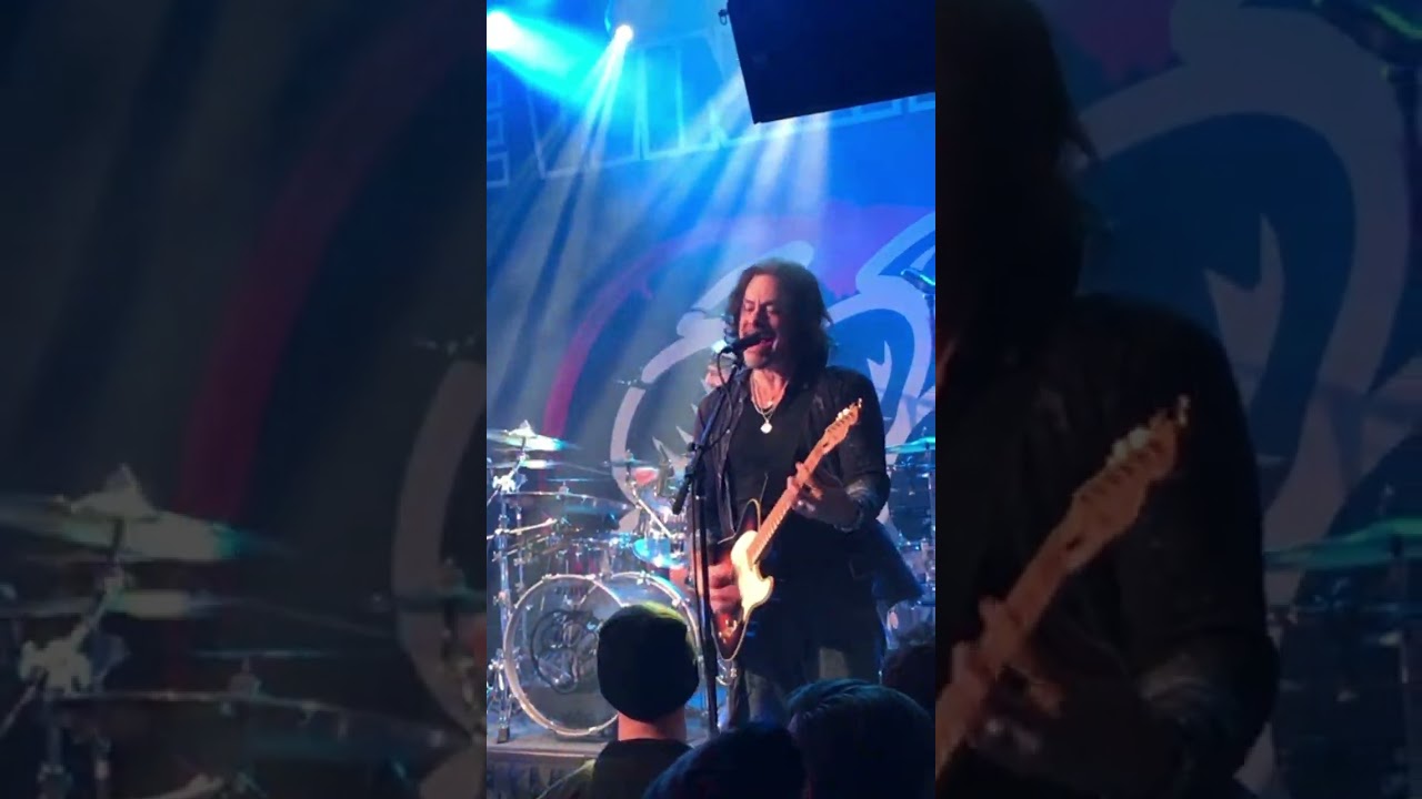 Breakthrough – The Winery Dogs (Live from The Fine Line Music Cafe) #livemusic #trunknation #rock Breakthrough – The Winery Dogs (Live from The Fine Line Music Cafe) #livemusic #trunknation #rock