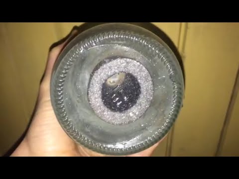 Тест заморозки воды в стеклянной банке с куском утеплителя