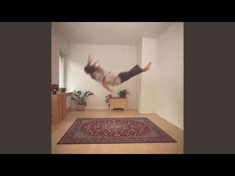 在 YouTube 上观看 Falling 在 YouTube 上观看 Falling