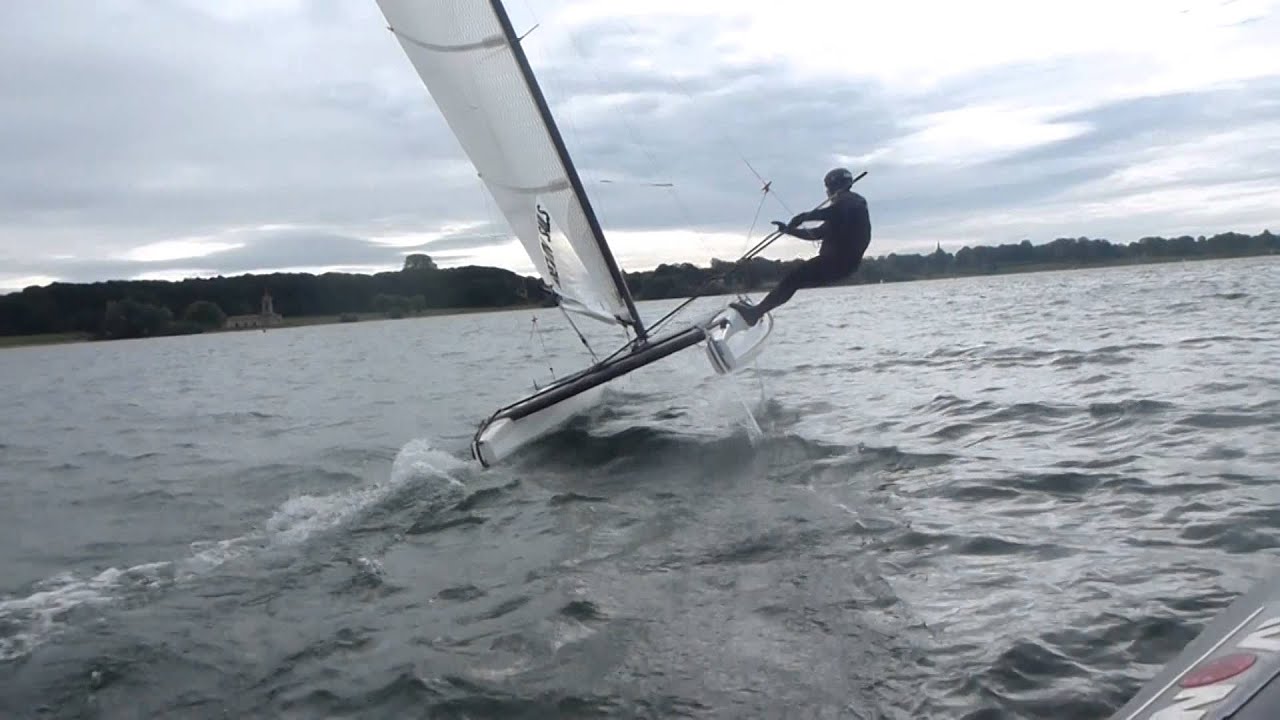 catamaran upwind