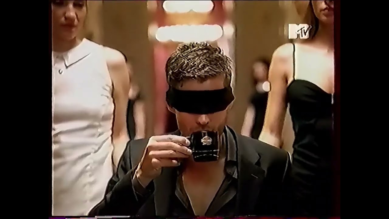 Реклама Moccona Premium Selection Открывается избранным 2008