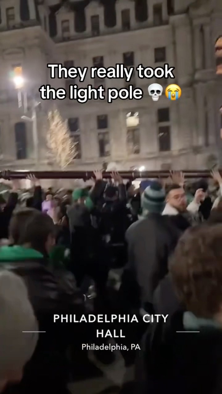 Eagles fans were HYPED ??
