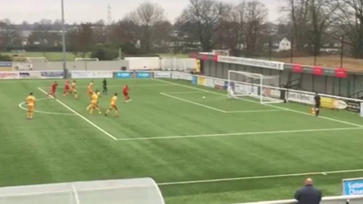 SUFCtv: Sutton United Keeper Wayne Shaw saves pena...