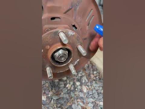 Replacing 2014 Subaru Forester wheel stud - YouTube
