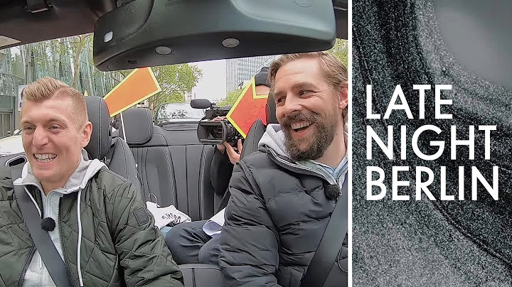 Angeben mit Toni Kroos: Klaas und der Fußballstar unterwegs | Late Night Berlin | ProSieben