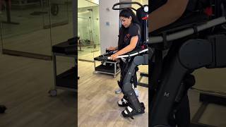 This girl walked on her feet after 10 years - I can't believe it at all !