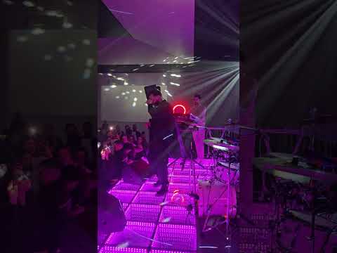 Cheb Momo تحسبي بلا بيك راها حاكمة Live Paris 