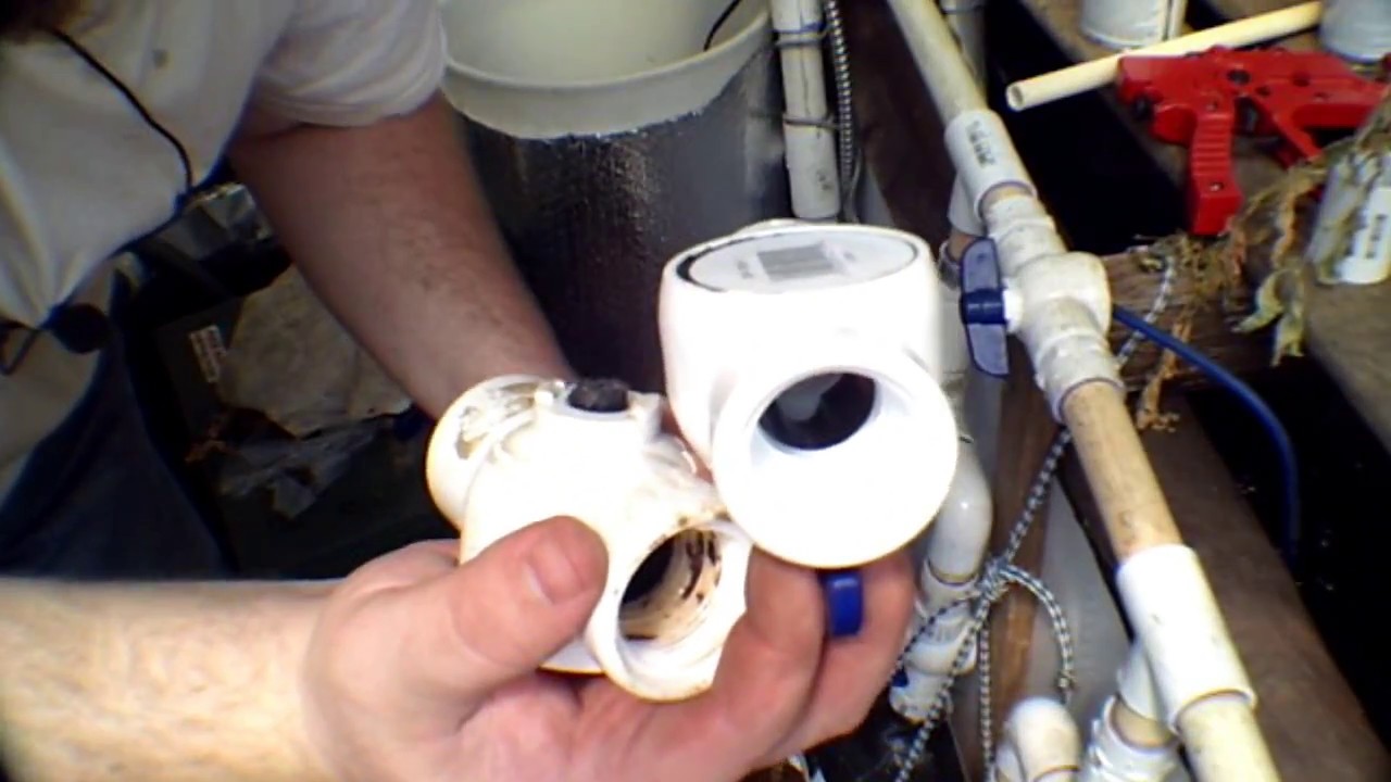 How to replace a PVC ball valve in a tight spot. YouTube