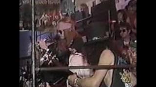Guns N Roses - Used To Love Her - Uplugged