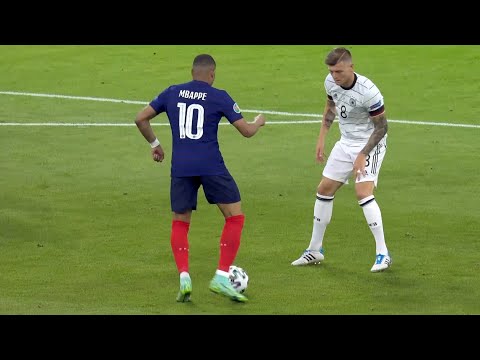 Kylian Mbappé vs